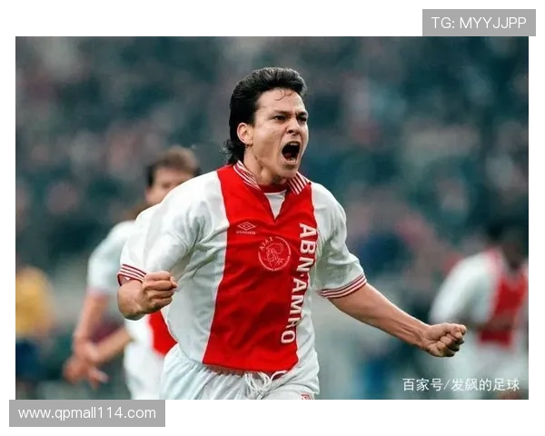 偶然自拍竟然捕捉到足球明星的精彩瞬间令人惊喜不已